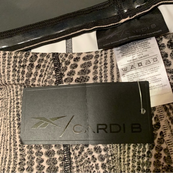 CARDI B Bike workout shorts, high waist with elastic grip waistband NWT size L - Picture 13 of 16